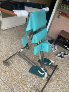 站立架